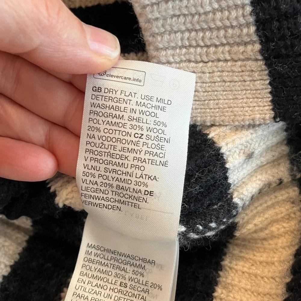 & Other Stories Knitted half-zip sweater  ribbed texture. Cream & Black Size XS - Picture 9 of 13